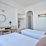 בית הארחה Galini נאוסה