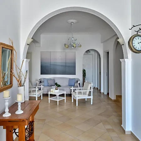 בית הארחה Galini נאוסה