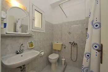 בית הארחה Galini נאוסה